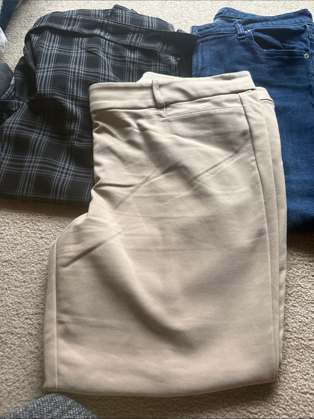 Size 14 pants bundle 2 Loft - 1 Gap